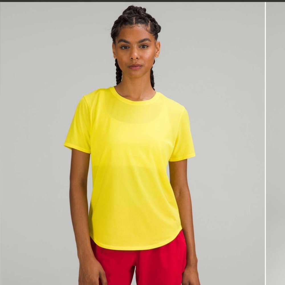 Lululemon High-Neck Running and Training T-Shirt
Sonic Yellow